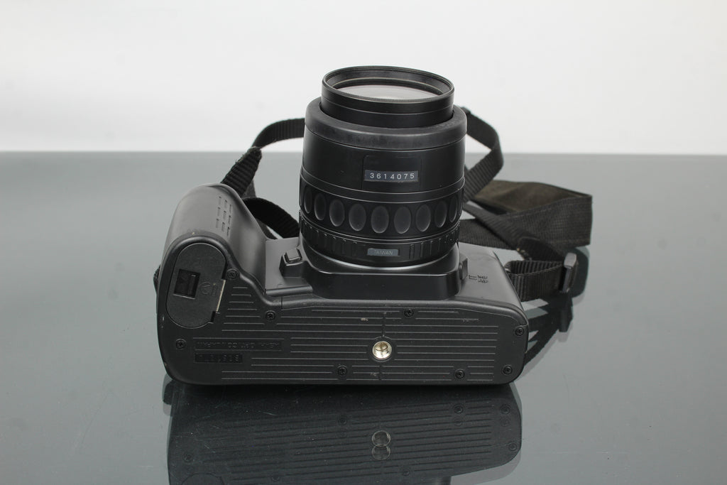 Pentax Z-10 + 1:4-5.6 35-80mm lens
