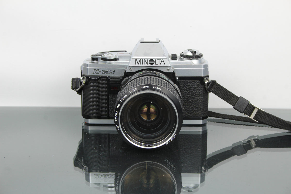 Minolta X-300 + MD Zoom 35-70mm 1:3.5