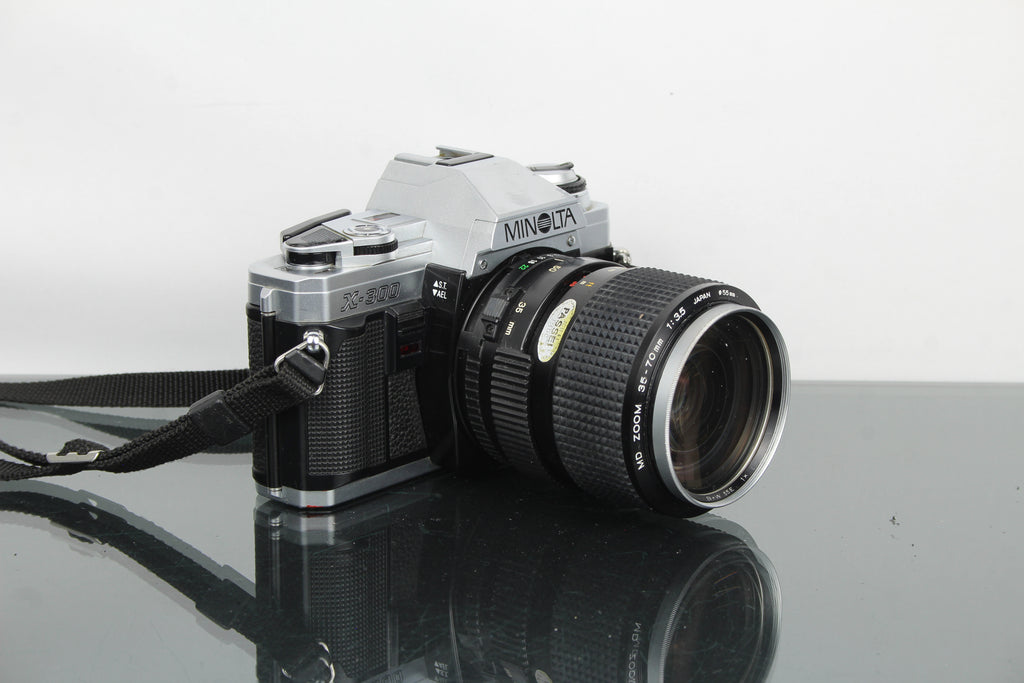 Minolta X-300 + MD Zoom 35-70mm 1:3.5