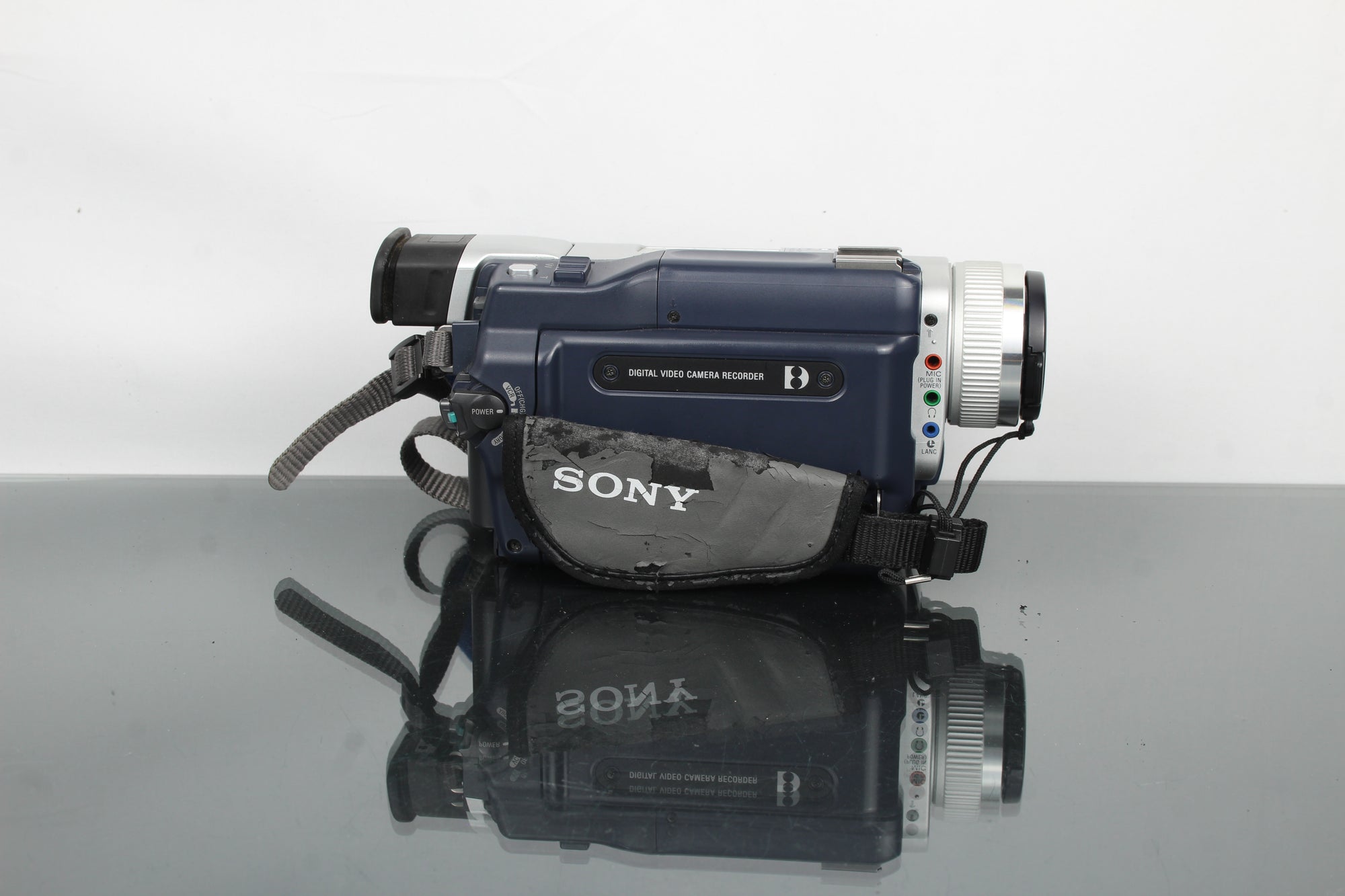 Sony Digital camera DCR-TRV740E PAL Hi8
