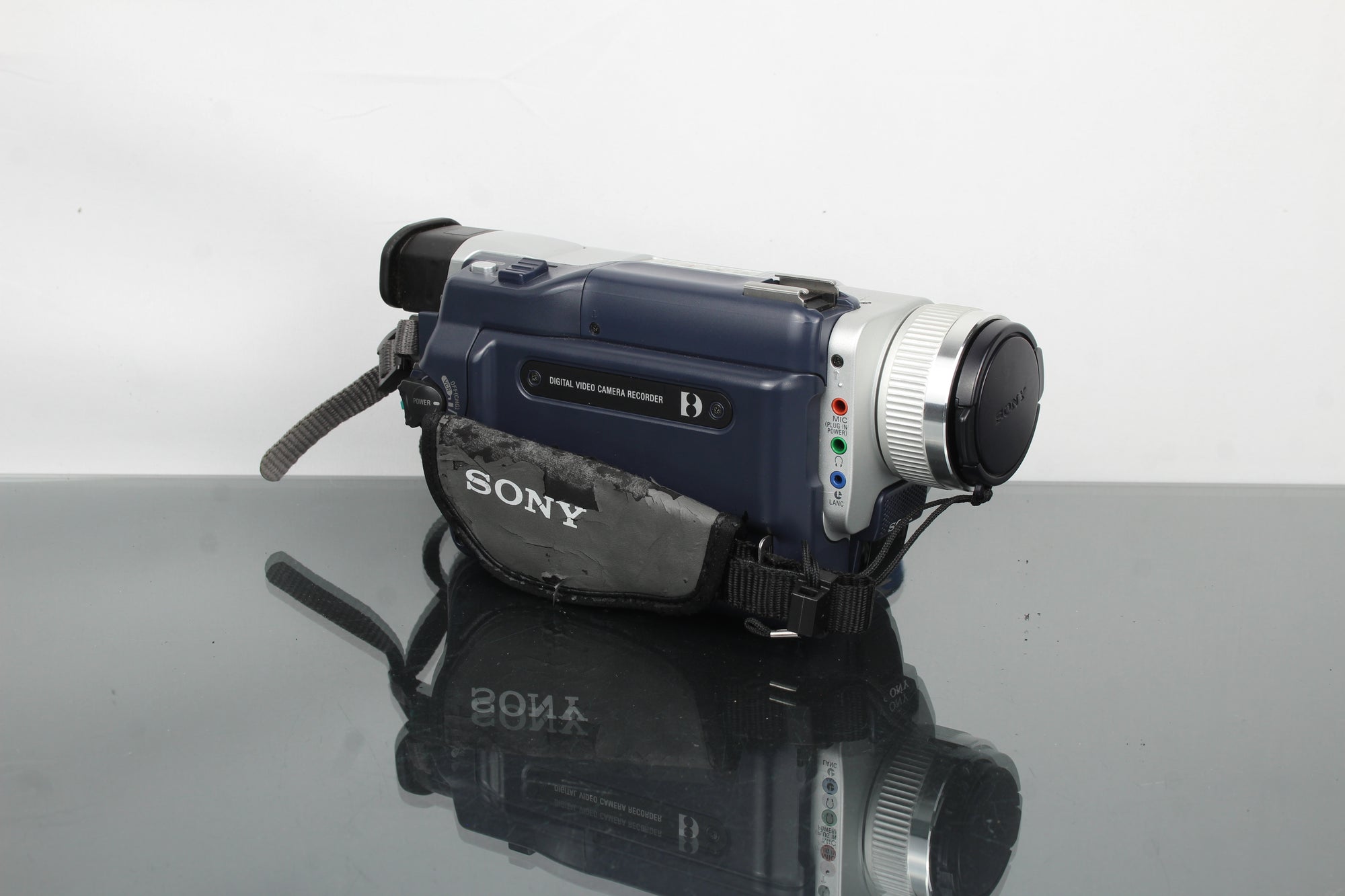 Sony Digital camera DCR-TRV740E PAL Hi8