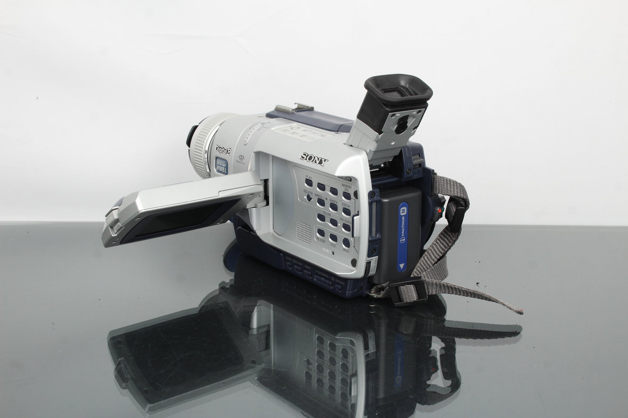 Sony Digital camera DCR-TRV740E PAL Hi8