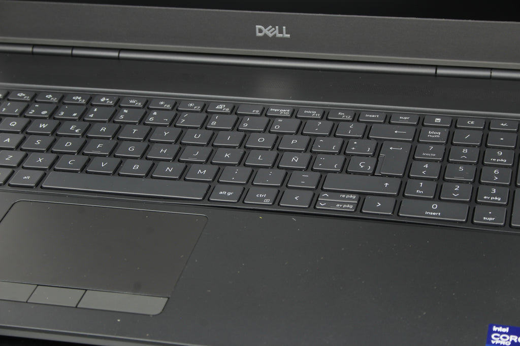 Dell Precision 7760 - 9I 11th generation 16GB RAM 500GB SDD - Attention Qwerty Spanish!
