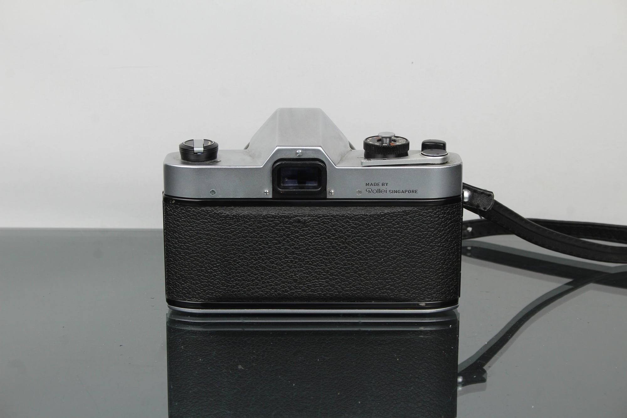 Rolleiflex SL35 + 50mm f/1.8 Rollei QBM lens