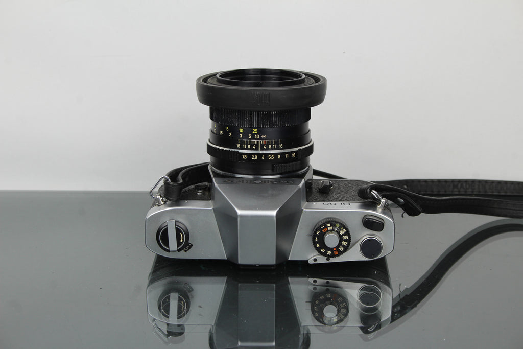 Rolleiflex SL35 + 50mm f/1.8 Rollei QBM lens