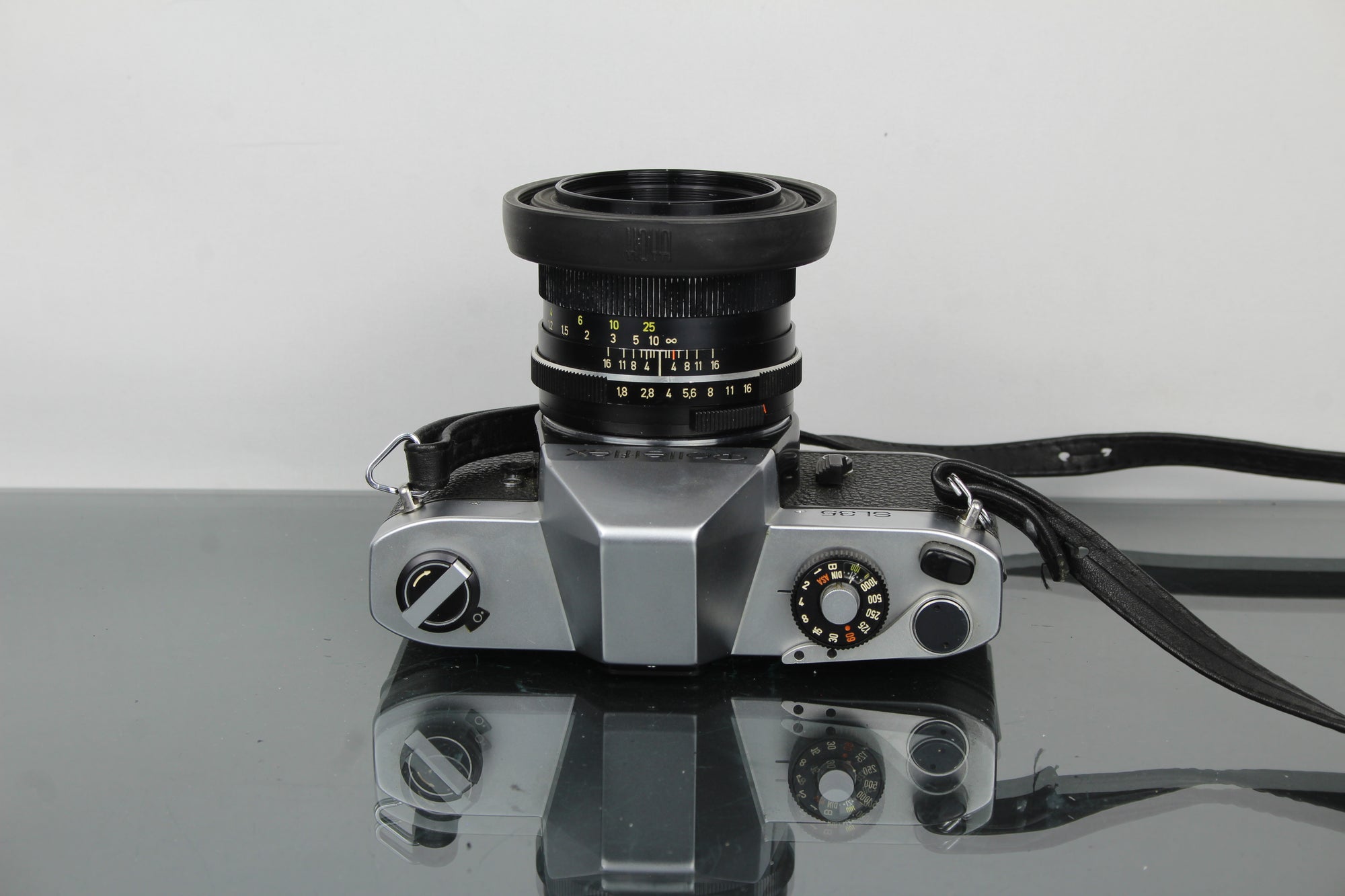 Rolleiflex SL35 + 50mm f/1.8 Rollei QBM lens