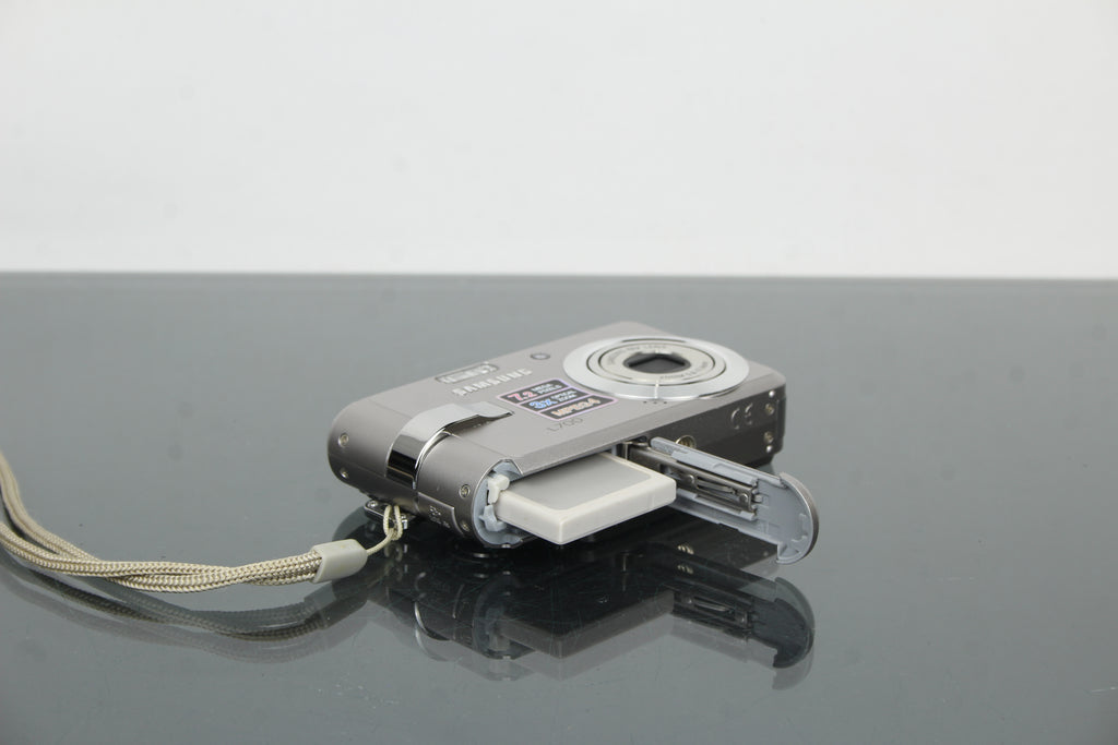 Samsung L700