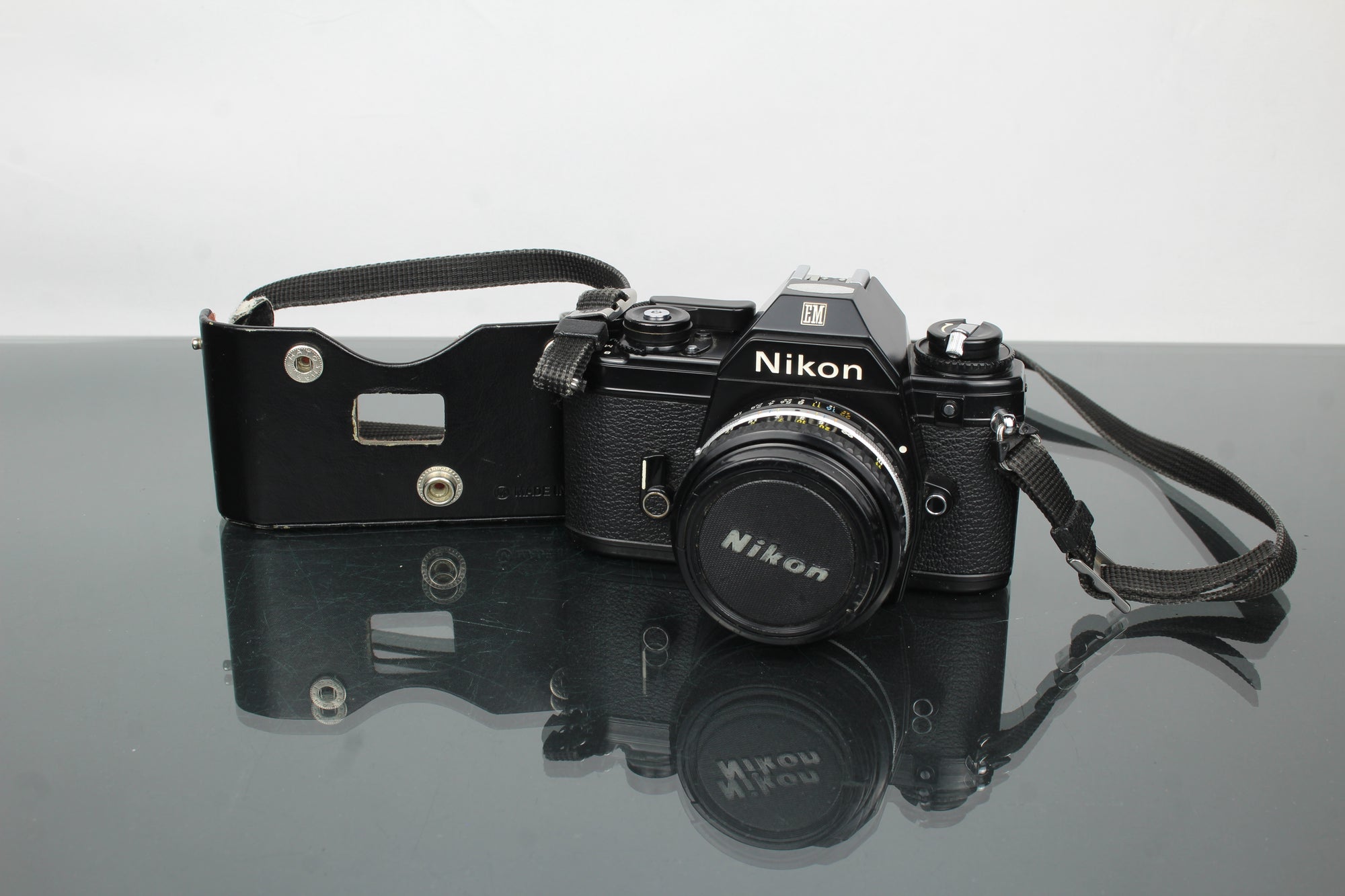 Nikon EM + 50mm 1:1.8 Series E lens