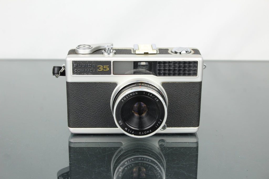 Fujica Compact 35 - Dutch|Thrift