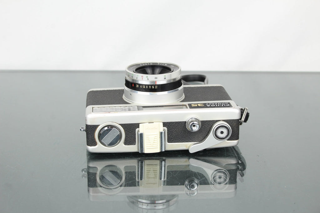 Fujica Compact 35 - Dutch|Thrift