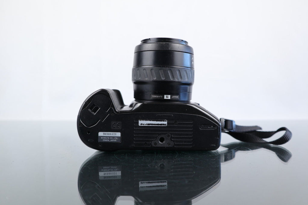 📷 Minolta Dynax 300si | 35mm SLR Film Camera | Minolta 35 - 70mm Zoom Lens - Dutch|Thrift
