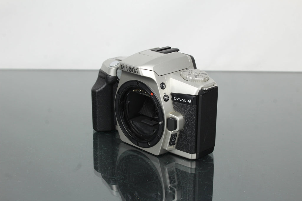 Minolta Dynax 4 - Dutch|Thrift