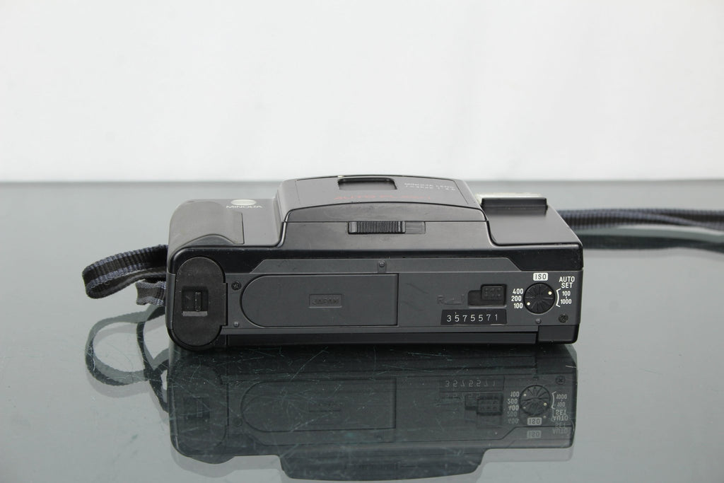 Minolta F5 - E - Dutch|Thrift