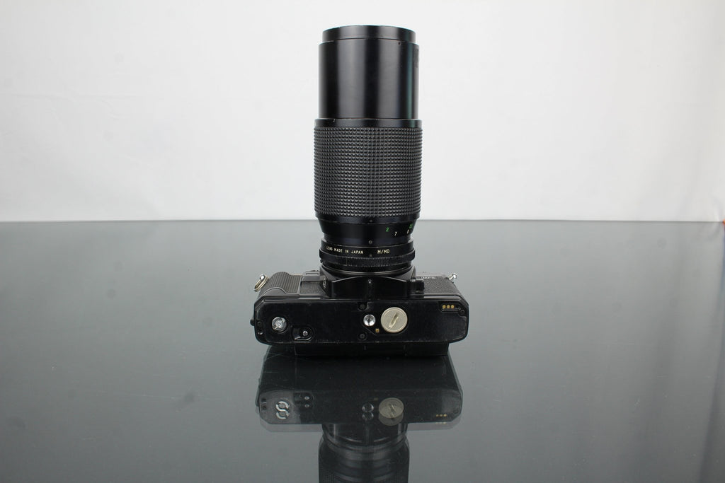 Minolta X - 700 + Vivitar 80 - 200MM 1:4.5 lens - Dutch|Thrift