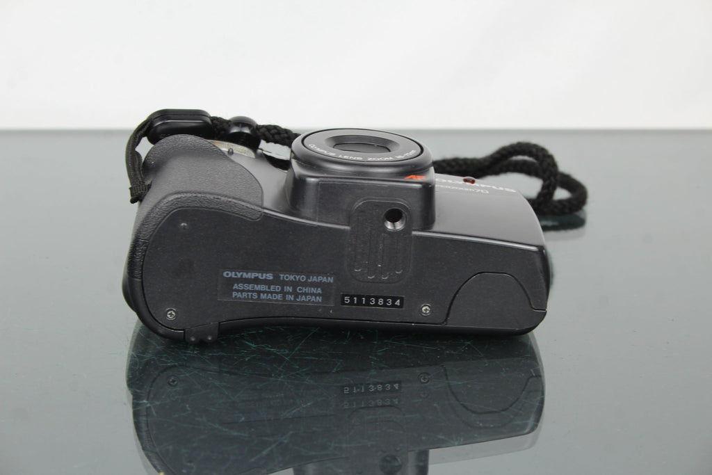 Olympus Superzoom 70 - Dutch|Thrift