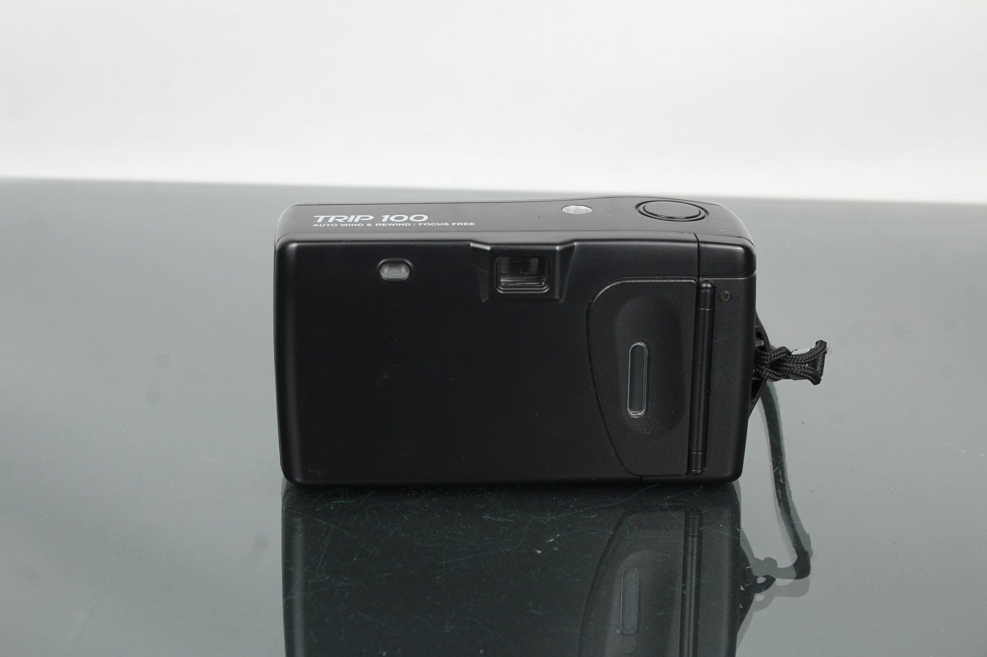 Olympus Trip100 - Dutch|Thrift