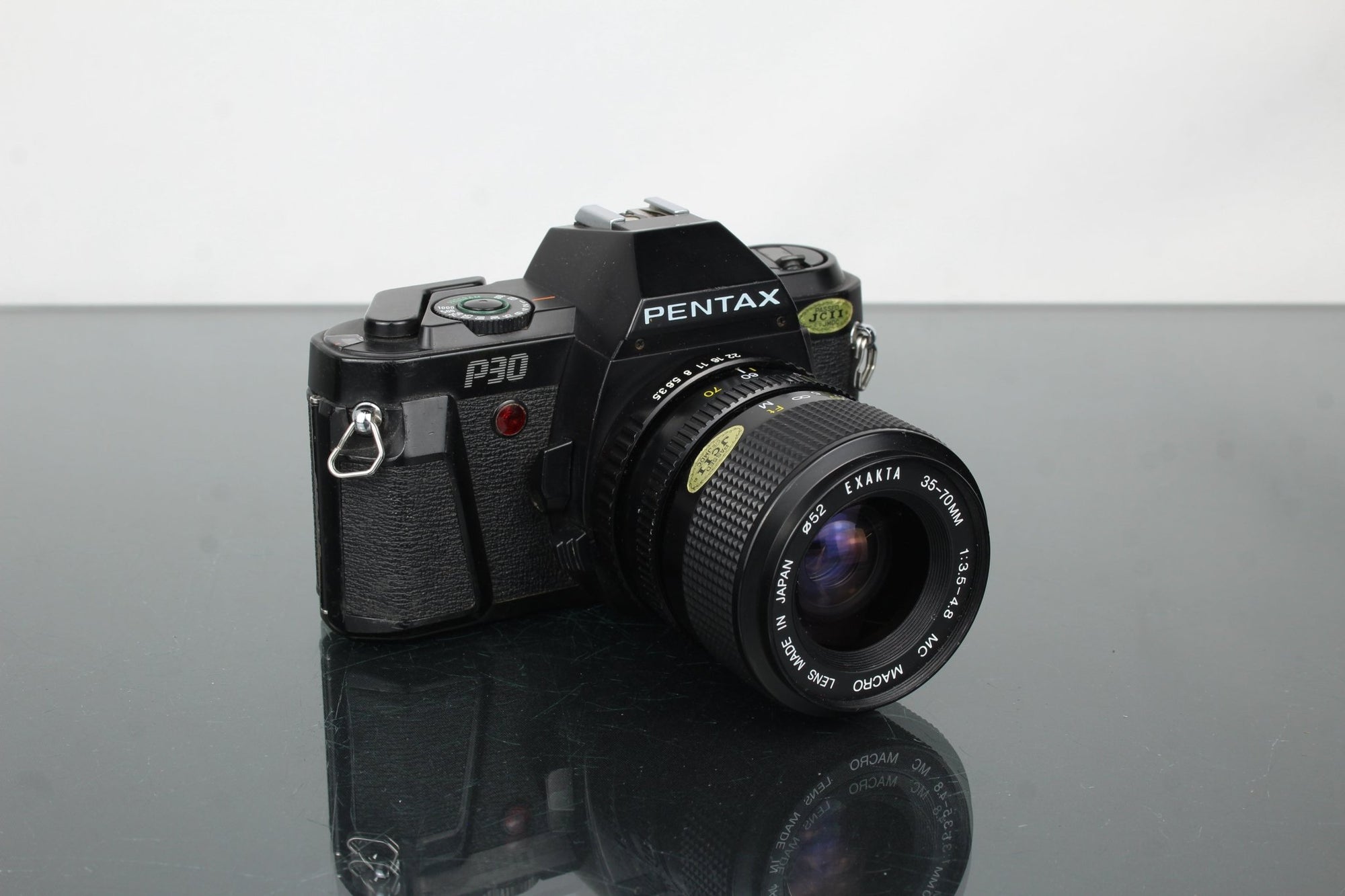 Pentax P30 + Exakta 25 - 70mm 1:3.5 - 4.8 lens - Dutch|Thrift