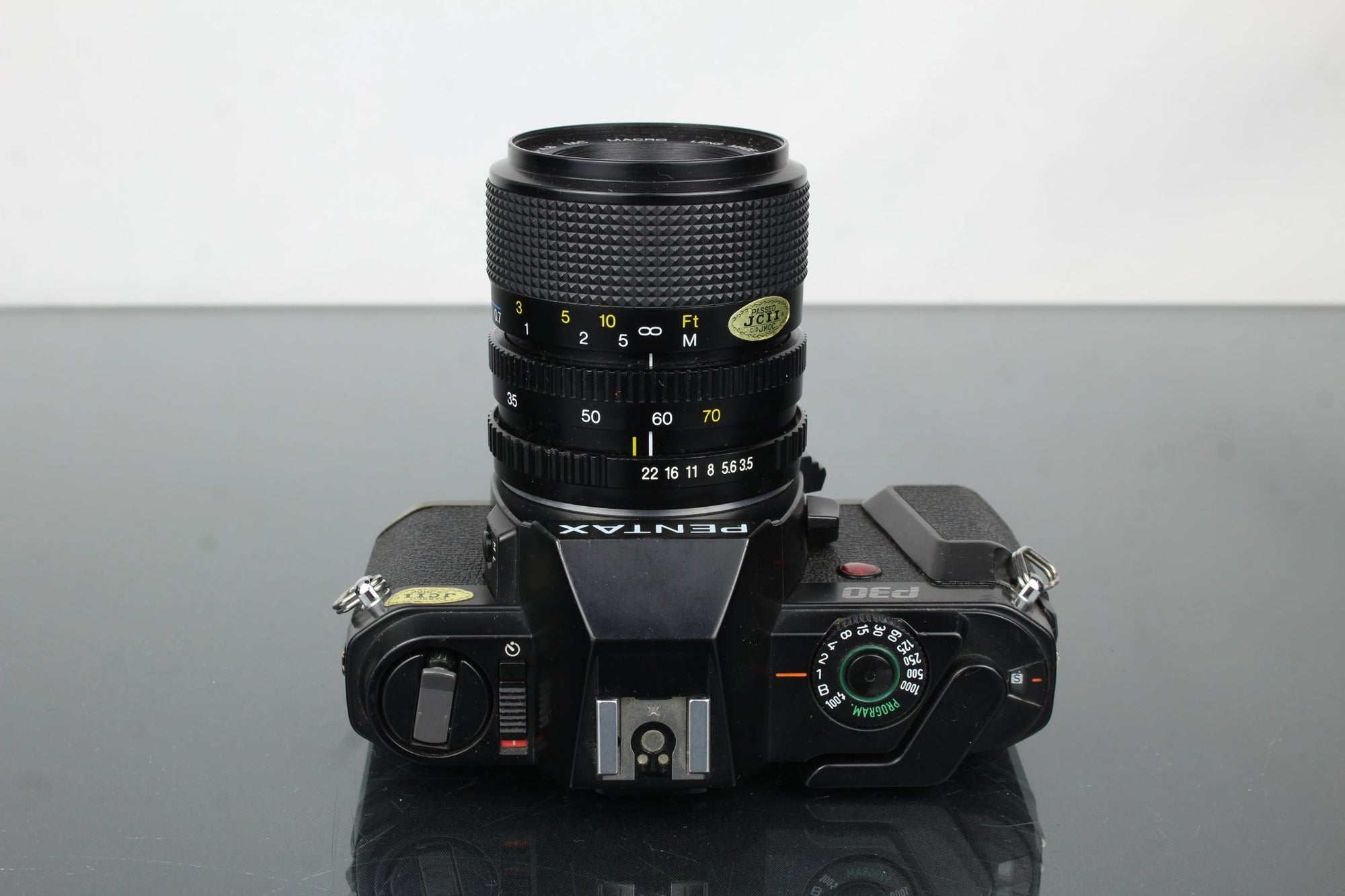 Pentax P30 + Exakta 25 - 70mm 1:3.5 - 4.8 lens - Dutch|Thrift