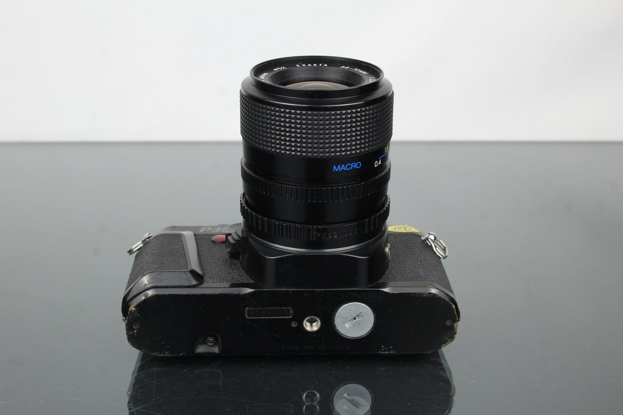 Pentax P30 + Exakta 25 - 70mm 1:3.5 - 4.8 lens - Dutch|Thrift