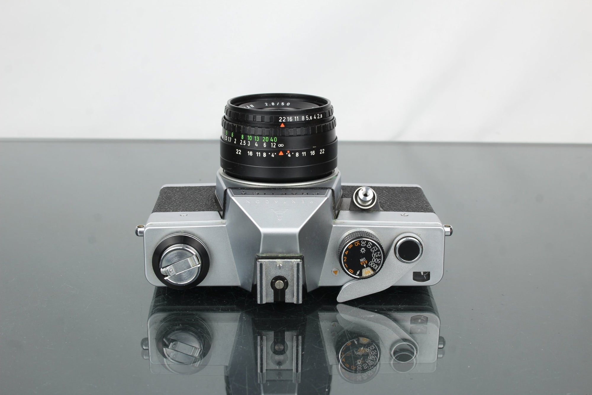 Praktica L + Domiplan 2.8/50 - Dutch|Thrift