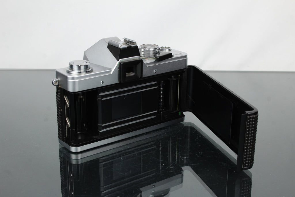 Praktica MTL3 + Domiplan 2.8/50 - Dutch|Thrift