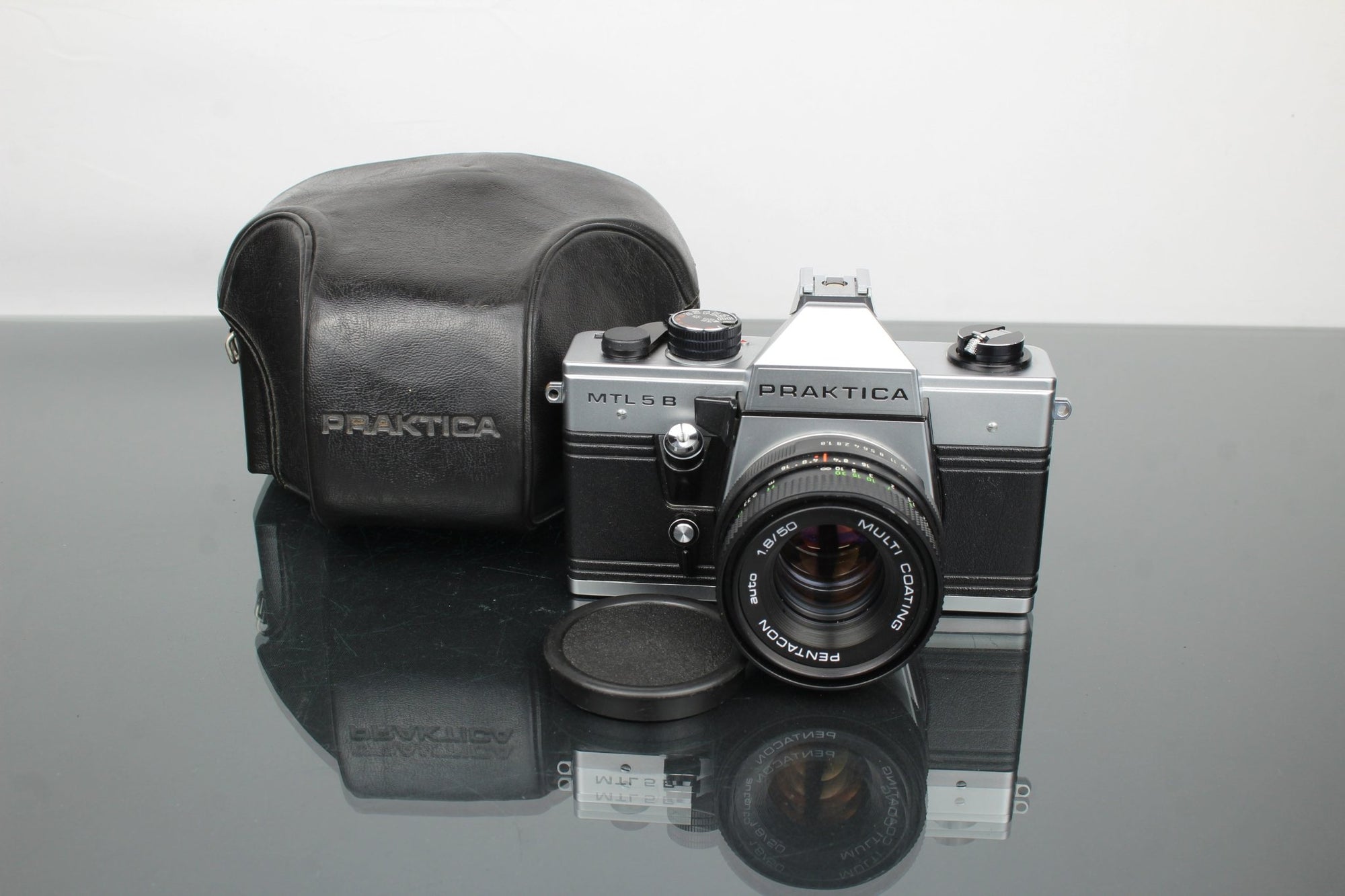 Praktika MLT 5 B + Pentacon auto 1.8/50 lens (M42 mount) - Dutch|Thrift