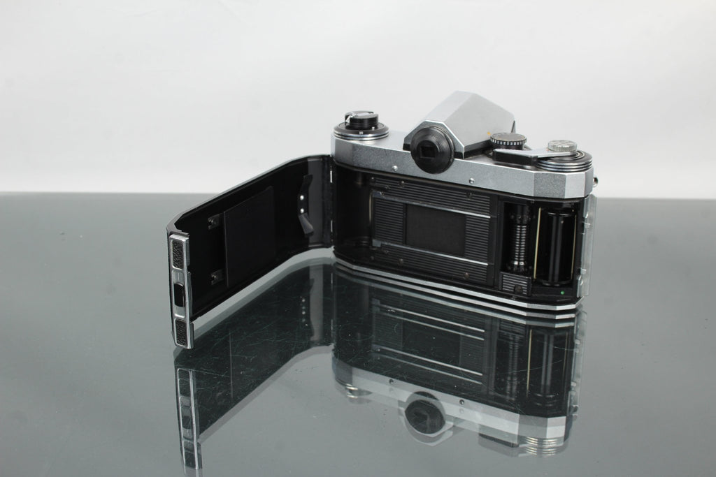 RevueFlex SL + Revuenon 50mm 1.8 lens - Dutch|Thrift