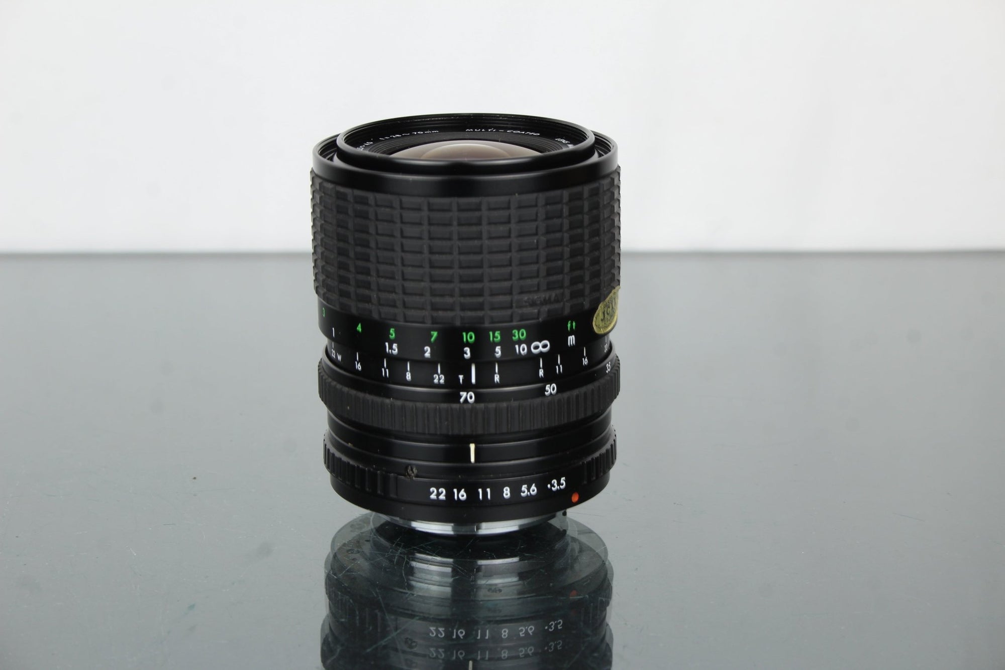 Sigma zoom 1:3.5 - 4.5 28 - 70mm Praktica B mount - Dutch|Thrift