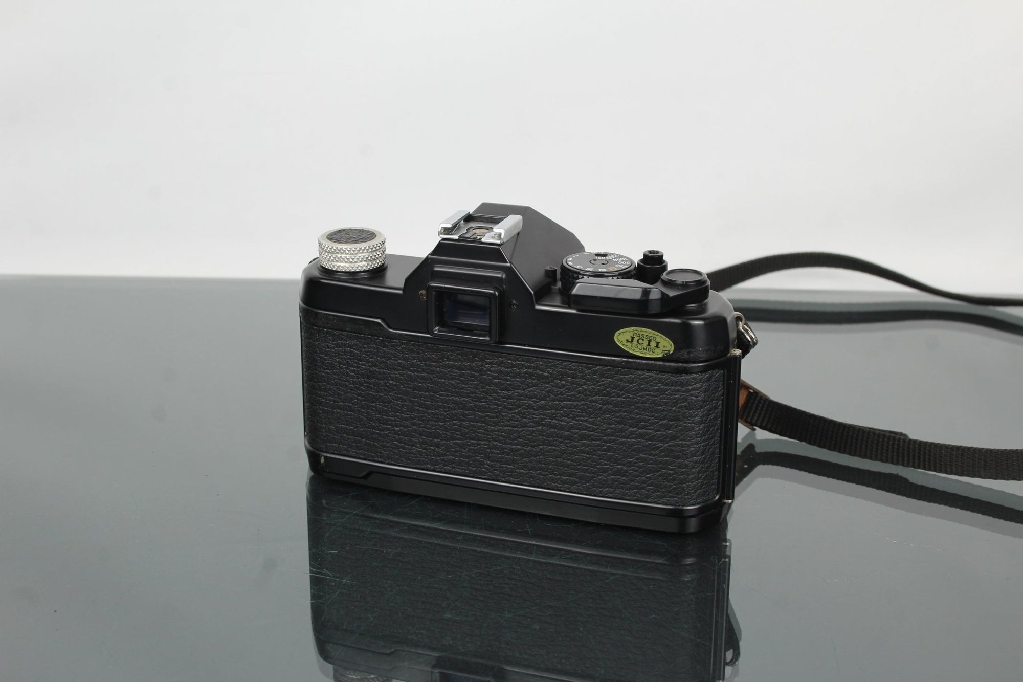 Yashica FX - 3 super 2000 + ML 50mm 1:1.9 lens - Dutch|Thrift