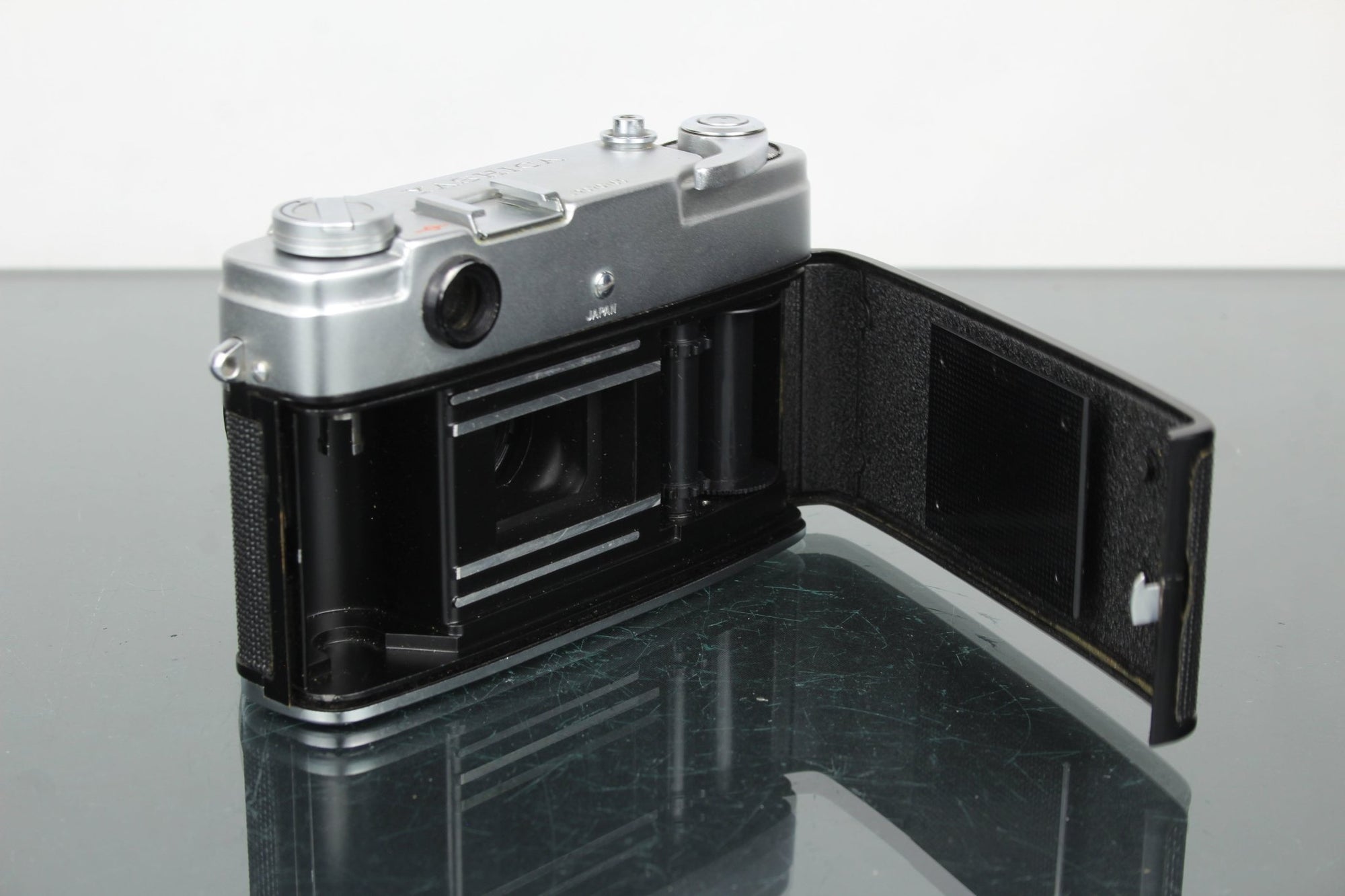 Yashica J - Dutch|Thrift