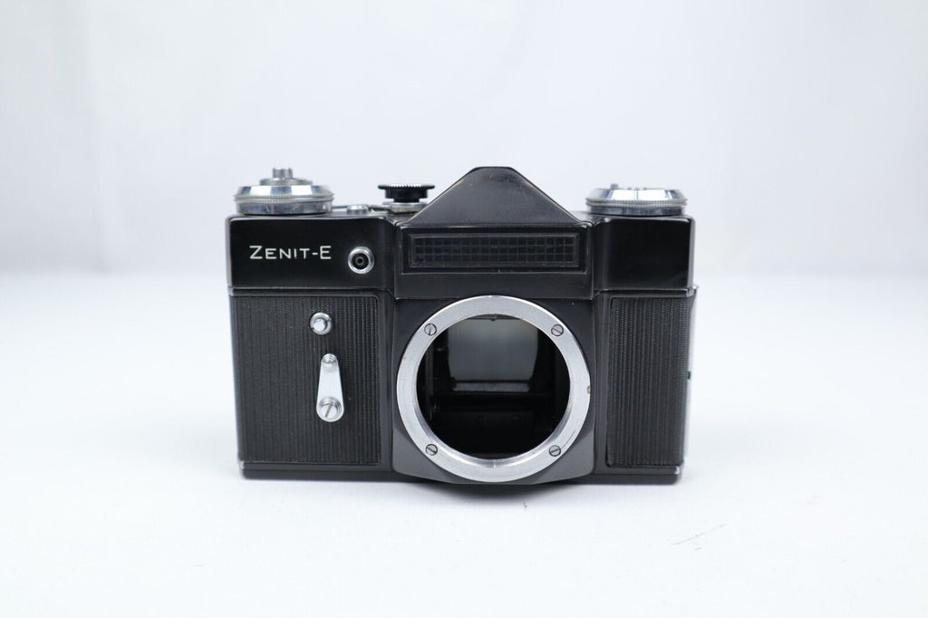 Zenit E | 35mm SLR Film Camera | Body Only - Dutch|Thrift